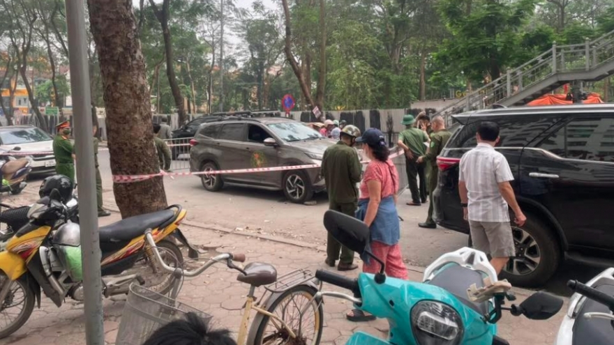 Nóng 24h ngày 7/4: Nghi án hành khách bất thường dùng dao tấn công tài xế ở Hà Nội